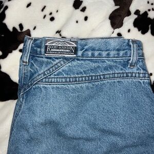 🚨TRUE VINTAGE Rocky Mountain Shorts🚨